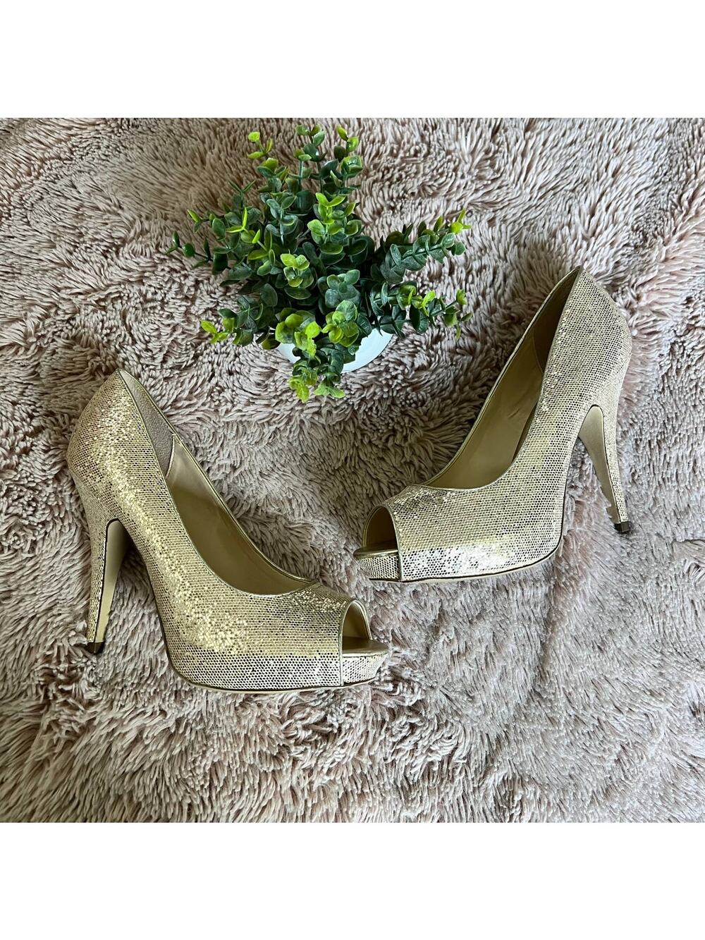 Maripe 'Amaya' Gold Sequin Peep-Toe Holiday Party High Heels Size: 9
